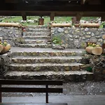 Camp Divlja Rijeka منتزه العطل *