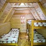 Camp Divlja Rijeka منتزه العطل Hum