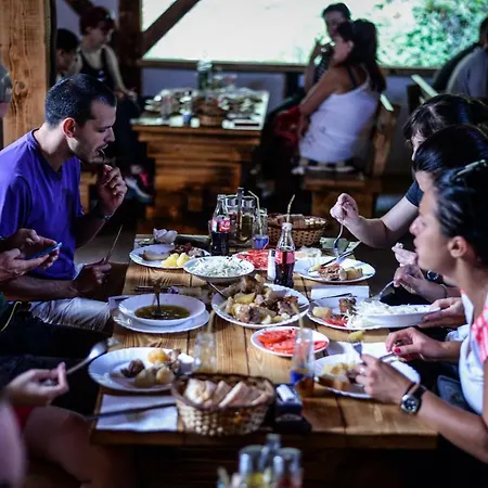 Camp Divlja Rijeka * Hum