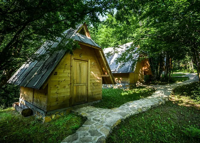 Camp Divlja Rijeka * Hum