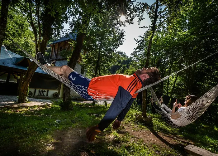 Camp Divlja Rijeka Üdülőpark Hum