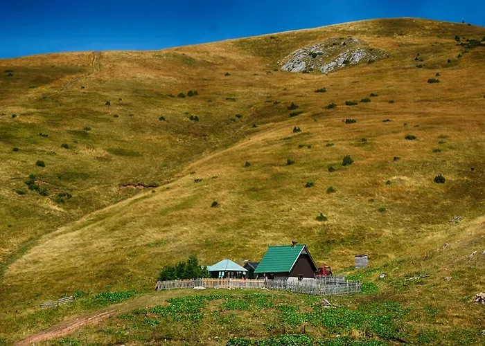 Üdülőpark Camp Divlja Rijeka Hum