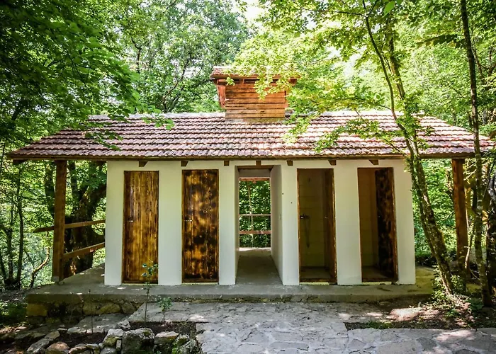 Üdülőpark Camp Divlja Rijeka *